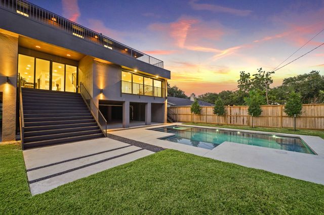 5207 Braesheather Drive, Houston, TX 77096