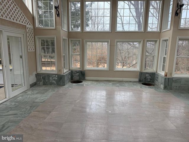 301 WESTTOWN WAY, West Chester, PA 19382