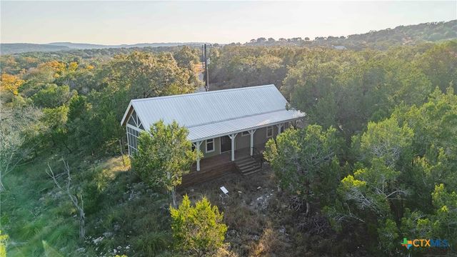 8507 Hammett's Crossing, Round Mountain, TX 78663