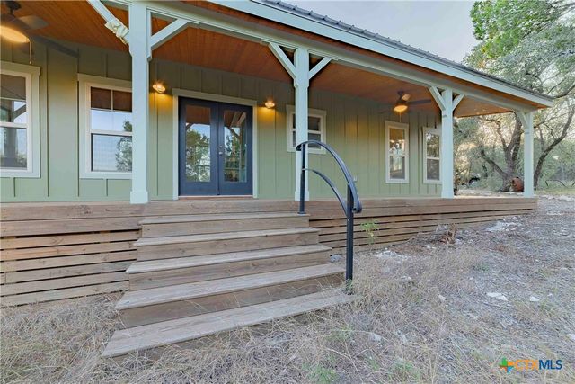 8507 Hammett's Crossing, Round Mountain, TX 78663