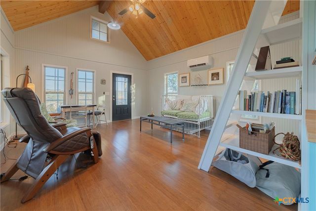 8507 Hammett's Crossing, Round Mountain, TX 78663