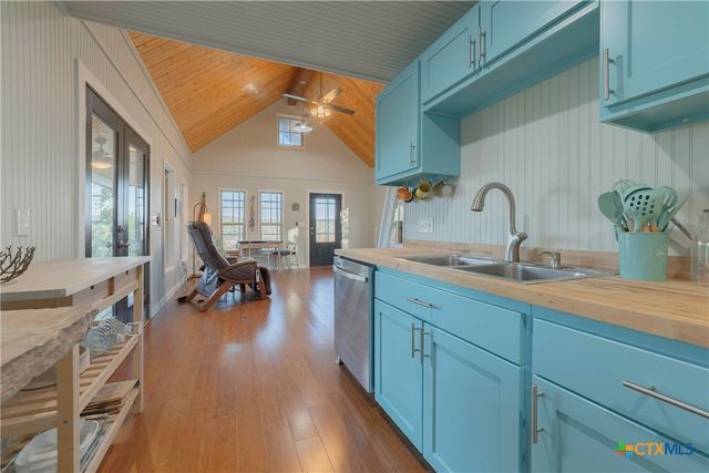 8507 Hammett's Crossing, Round Mountain, TX 78663