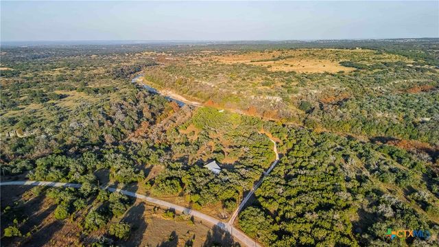 8507 Hammett's Crossing, Round Mountain, TX 78663
