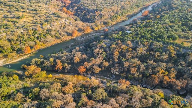 8507 Hammett's Crossing, Round Mountain, TX 78663