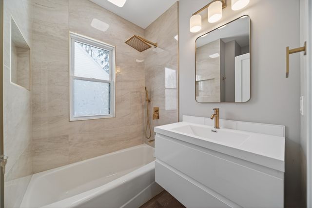 1377 W 32 Street, Erie, PA 16508