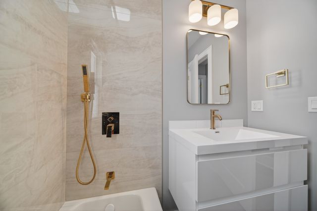 1377 W 32 Street, Erie, PA 16508