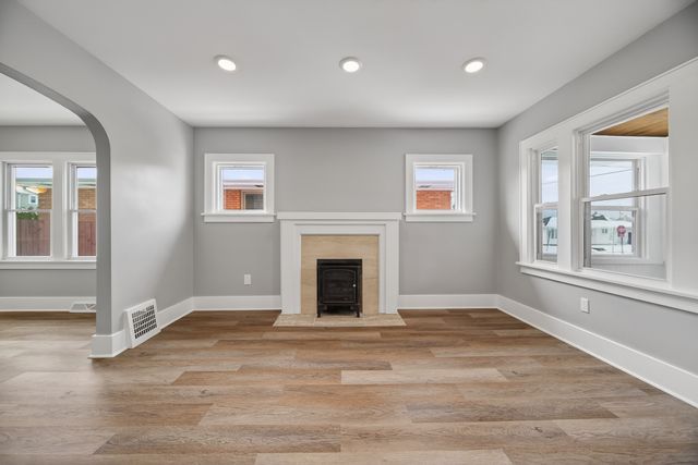 1377 W 32 Street, Erie, PA 16508