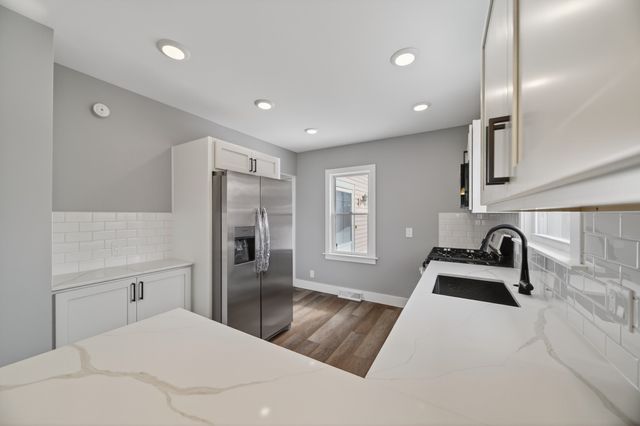 1377 W 32 Street, Erie, PA 16508