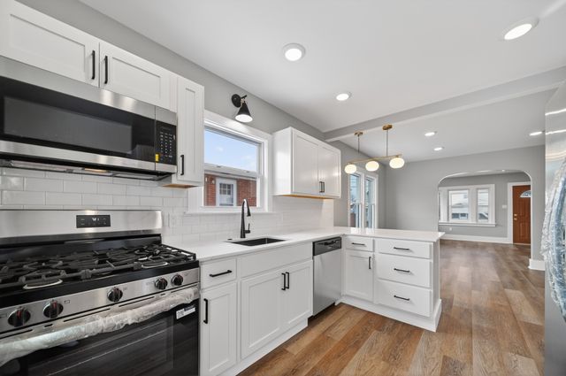 1377 W 32 Street, Erie, PA 16508