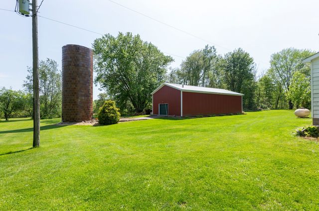 9941 CROSS STATION Road, Girard, PA 16417