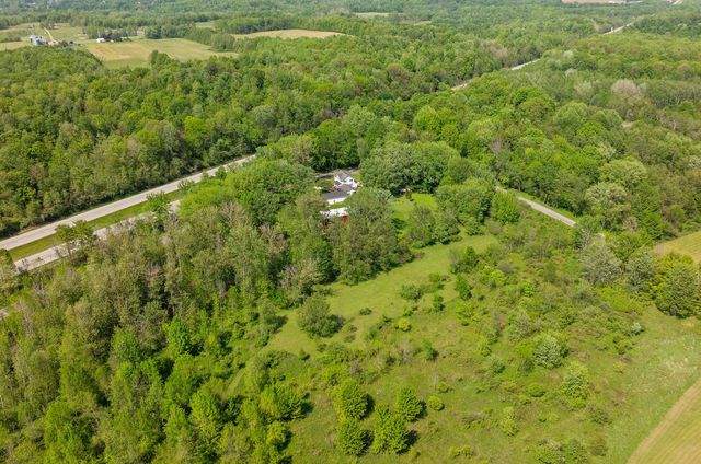 9941 CROSS STATION Road, Girard, PA 16417