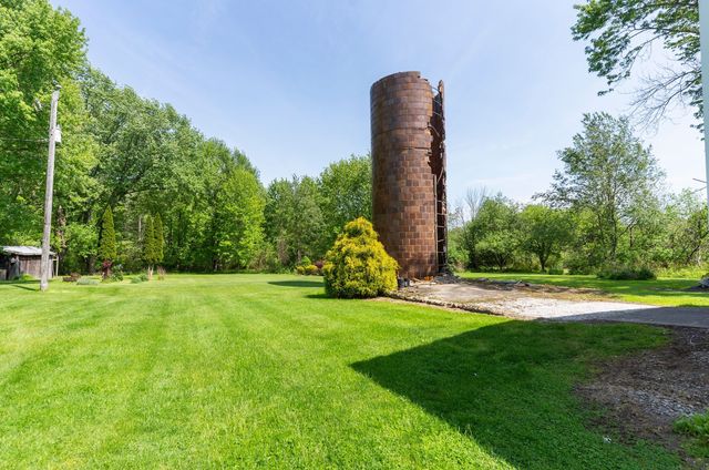 9941 CROSS STATION Road, Girard, PA 16417