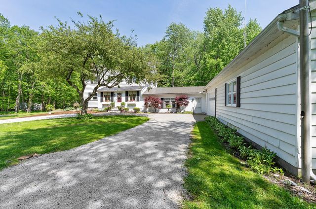9941 CROSS STATION Road, Girard, PA 16417