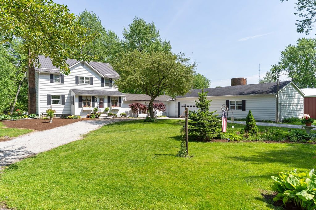 9941 CROSS STATION Road, Girard, PA 16417