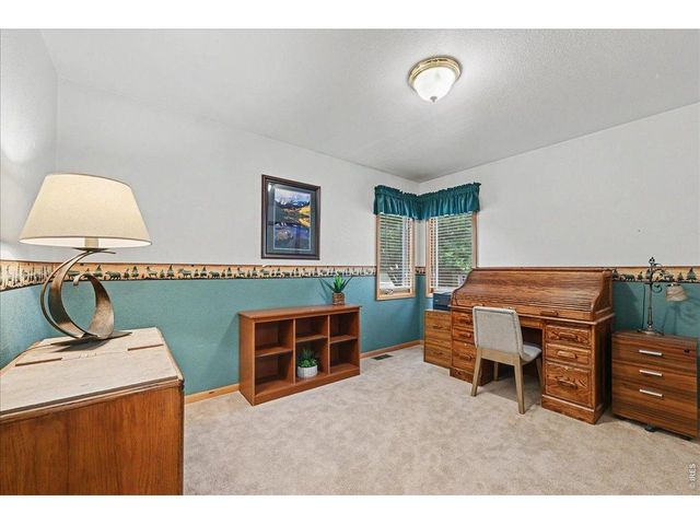 1010 N 4th St, Johnstown, CO 80534