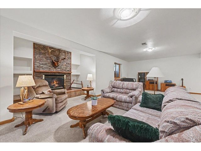 1010 N 4th St, Johnstown, CO 80534