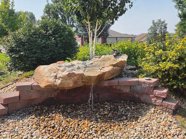 1010 N 4th St, Johnstown, CO 80534