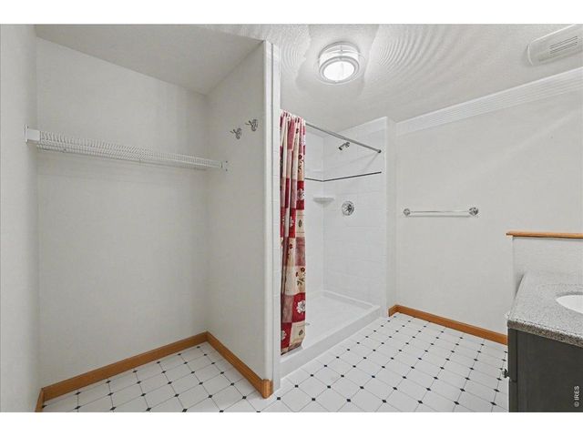 1010 N 4th St, Johnstown, CO 80534