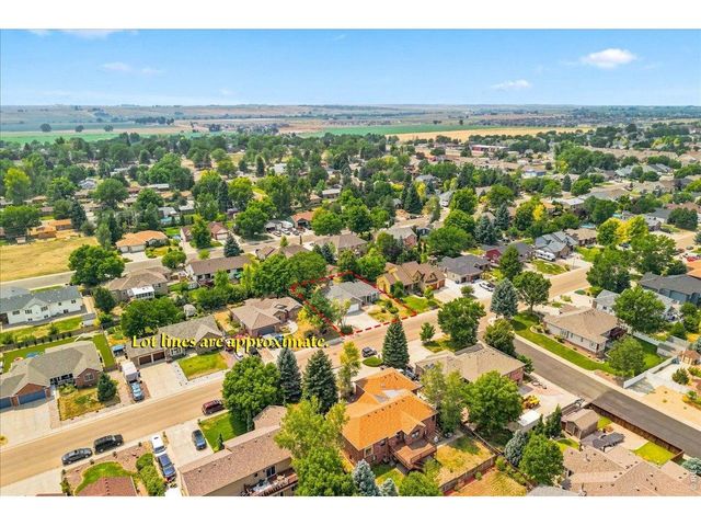 1010 N 4th St, Johnstown, CO 80534