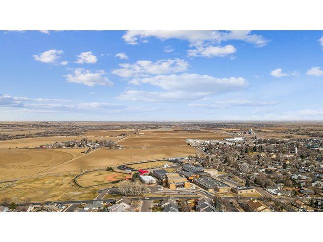 1010 N 4th St, Johnstown, CO 80534
