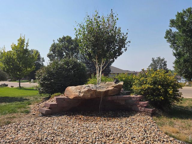 1010 N 4th St, Johnstown, CO 80534