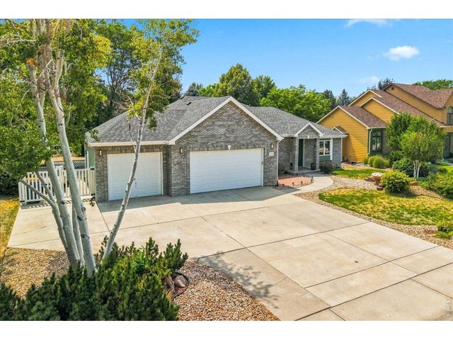 1010 N 4th St, Johnstown, CO 80534