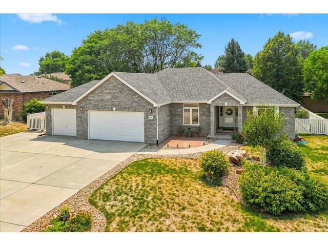 1010 N 4th St, Johnstown, CO 80534