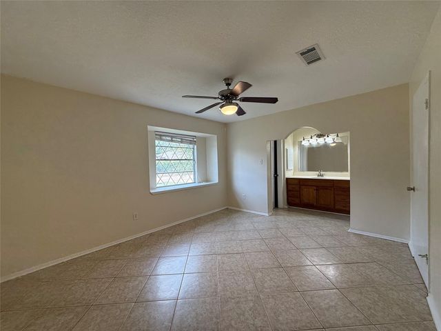 10119 Leawood Boulevard, Houston, TX 77099