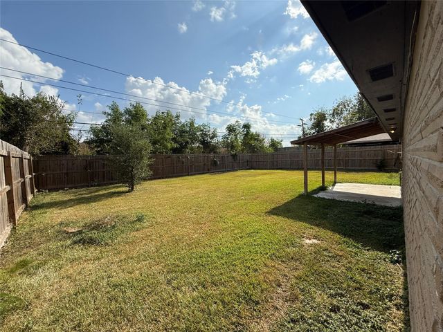 10119 Leawood Boulevard, Houston, TX 77099