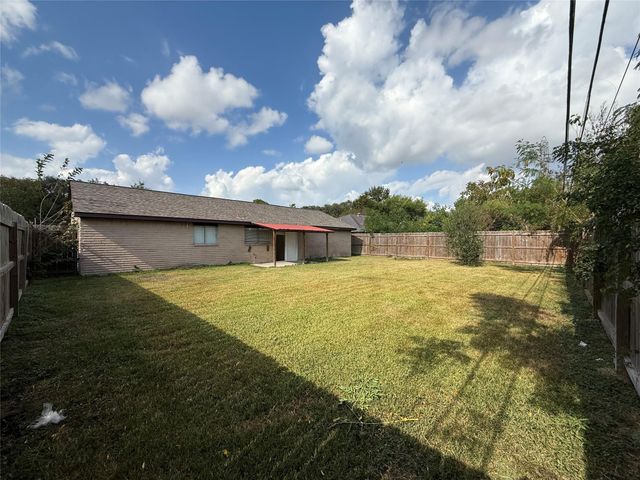 10119 Leawood Boulevard, Houston, TX 77099