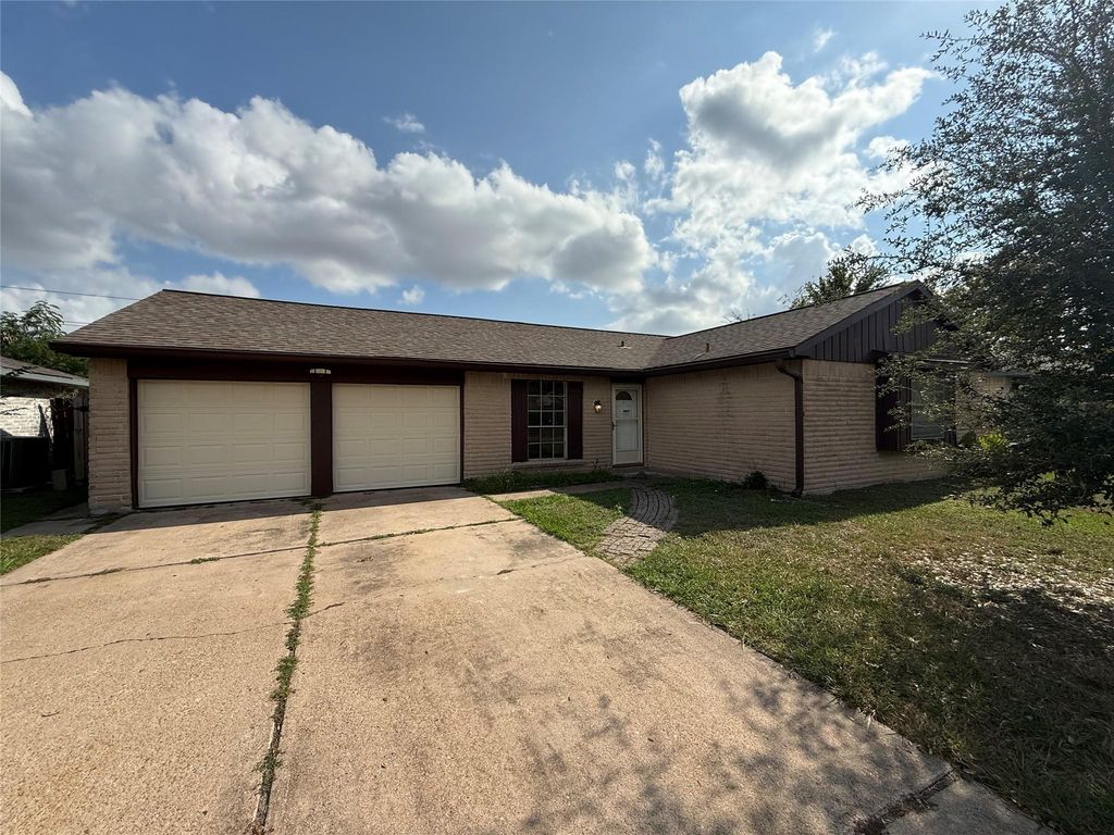 10119 Leawood Boulevard, Houston, TX 77099