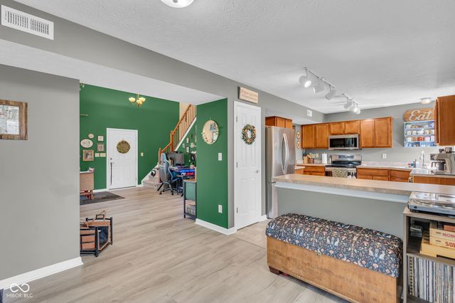 1283 Yellowstone Way, Franklin, IN 46131