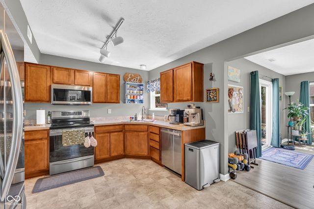 1283 Yellowstone Way, Franklin, IN 46131