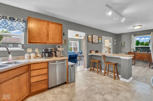 1283 Yellowstone Way, Franklin, IN 46131