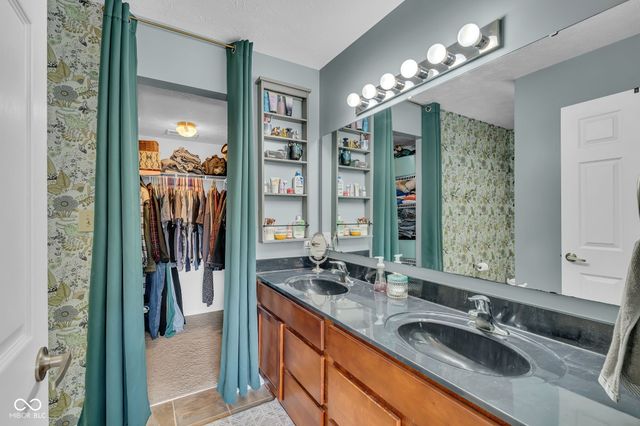 1283 Yellowstone Way, Franklin, IN 46131