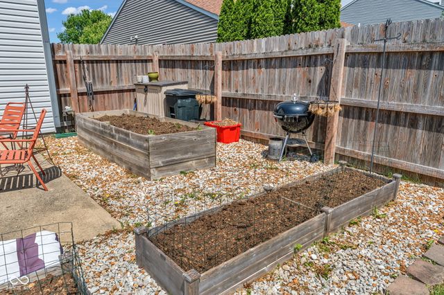 1283 Yellowstone Way, Franklin, IN 46131