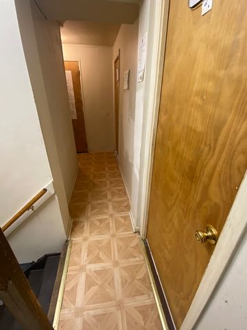 547 W 69th Street, Chicago, IL 60621