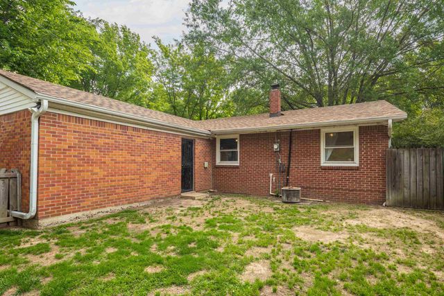 1231 S WHITE STATION RD, Memphis, TN 38117