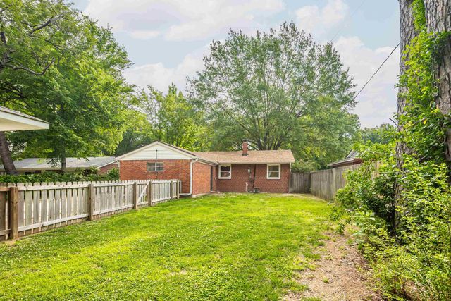 1231 S WHITE STATION RD, Memphis, TN 38117