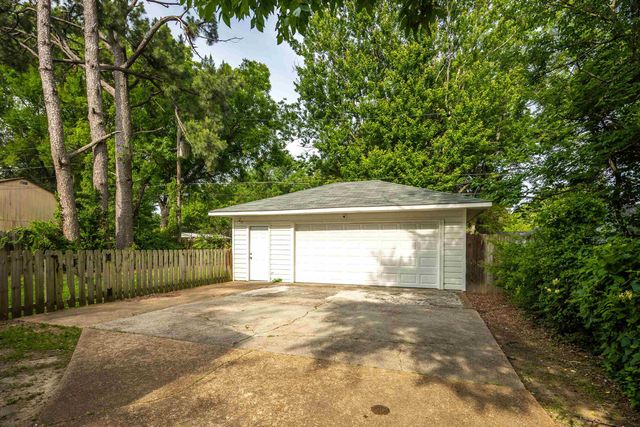 1231 S WHITE STATION RD, Memphis, TN 38117