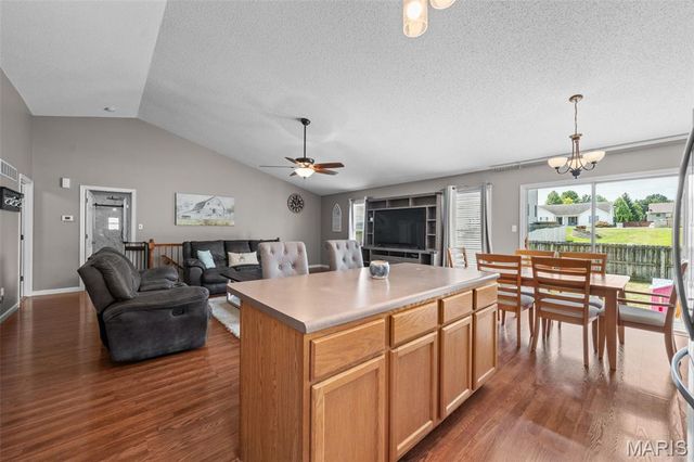 202 Schmittgens Drive, Wentzville, MO 63385