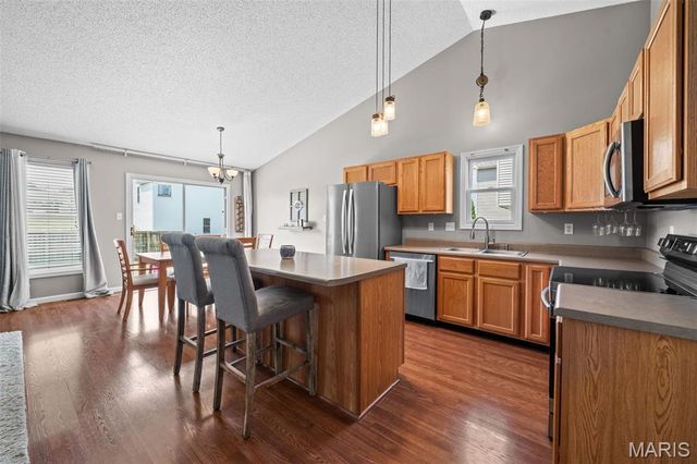 202 Schmittgens Drive, Wentzville, MO 63385
