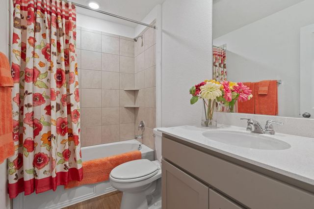 656 Silver Springs BND, Kyle, TX 78640