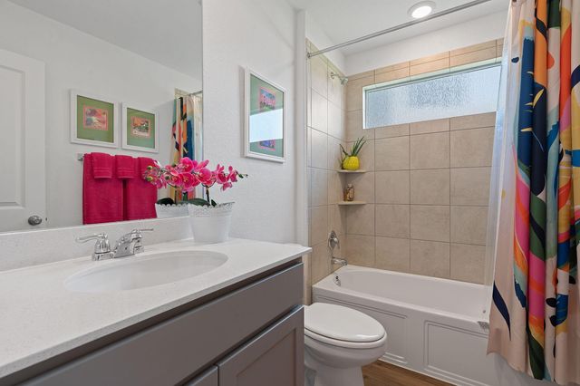 656 Silver Springs BND, Kyle, TX 78640