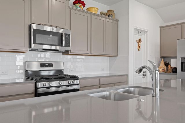 656 Silver Springs BND, Kyle, TX 78640