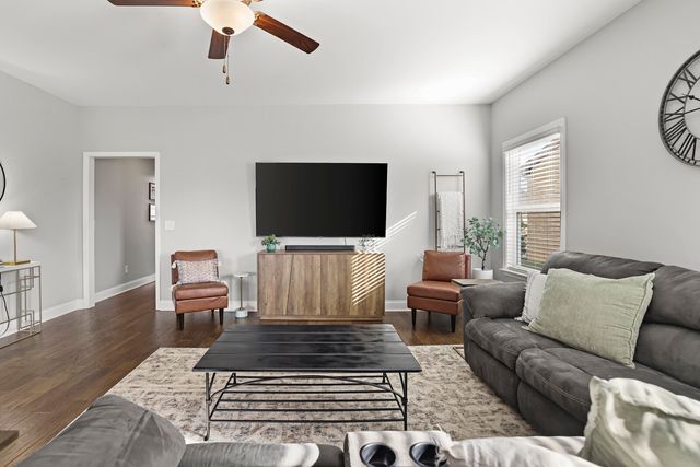 1159 Westgate Dr, Gallatin, TN 37066