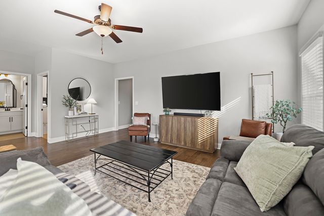 1159 Westgate Dr, Gallatin, TN 37066