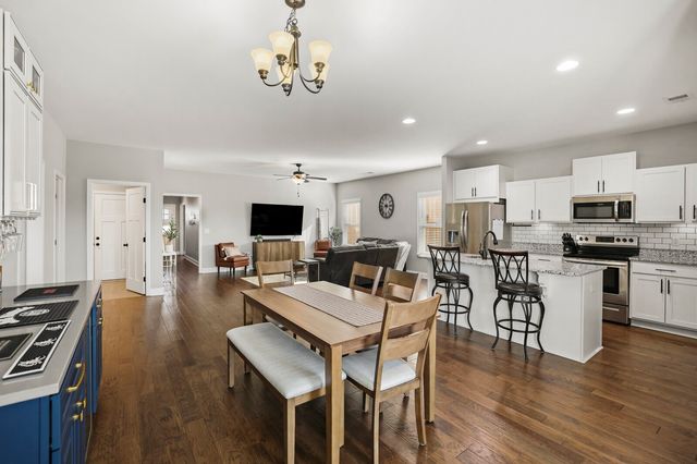 1159 Westgate Dr, Gallatin, TN 37066