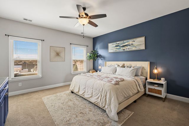 1159 Westgate Dr, Gallatin, TN 37066