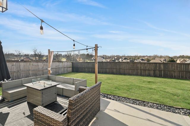 1159 Westgate Dr, Gallatin, TN 37066